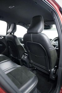 USED 2019 69 VOLVO XC40 1.5 T3 R-Design Auto Euro 6 (s/s) 5dr Service History, 2 Keys