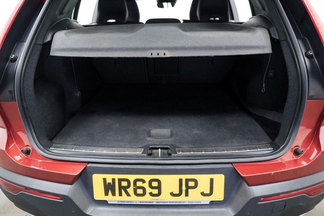 2019 VOLVO XC40 1.5 T3 R-Design Auto Euro 6 (s/s) 5dr - Photo 9