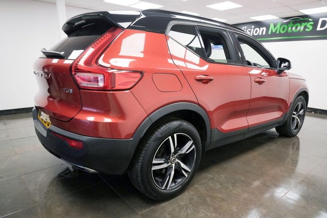 2019 VOLVO XC40 1.5 T3 R-Design Auto Euro 6 (s/s) 5dr - Photo 4