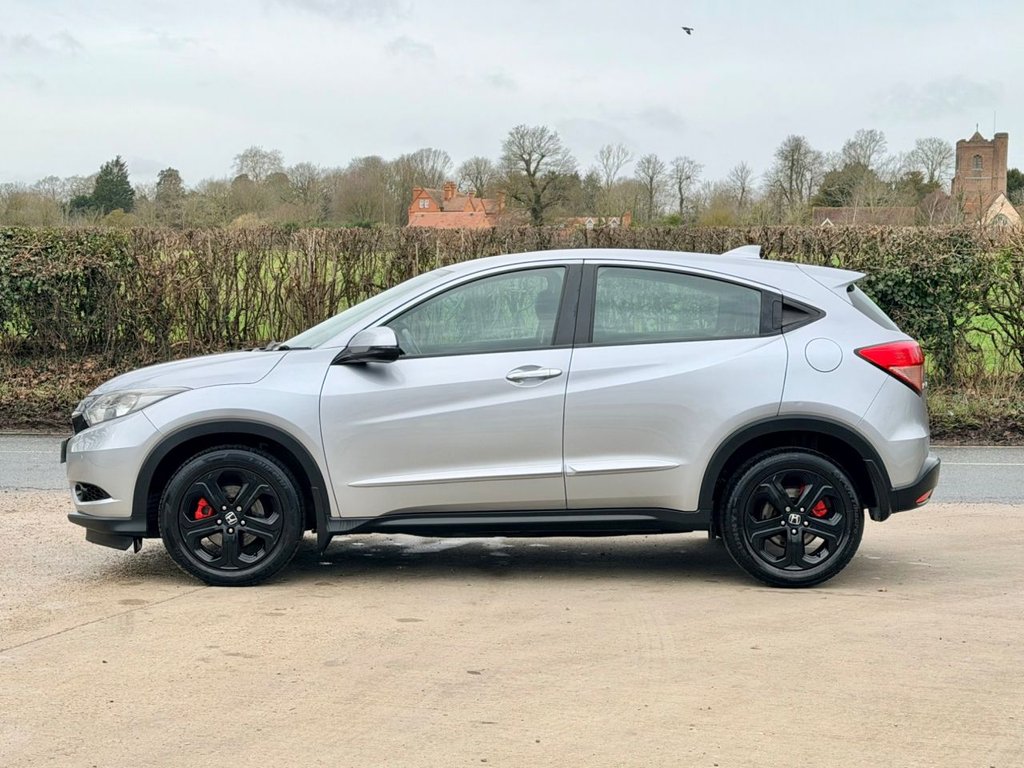 USED 2018 68 HONDA HR-V 1.6 i-DTEC SE SUV 5dr Diesel Manual Euro 6 (s/s) (120 ps) R.F Sensors|Cruise|Mobile Connection|
