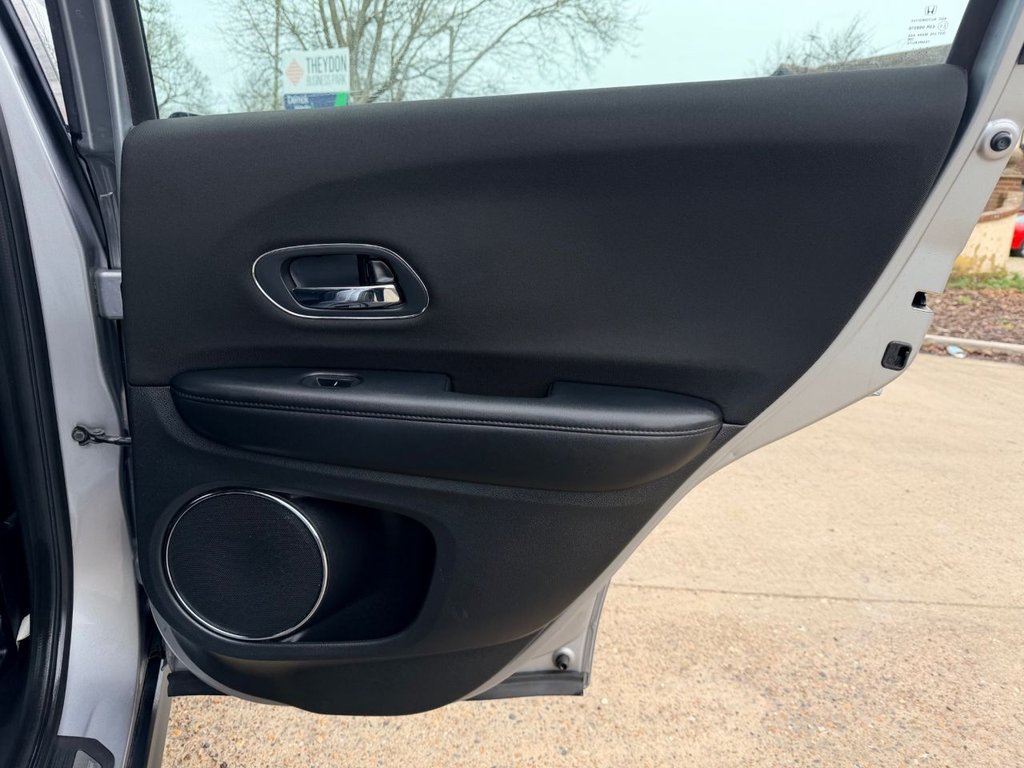 USED 2018 68 HONDA HR-V 1.6 i-DTEC SE SUV 5dr Diesel Manual Euro 6 (s/s) (120 ps) R.F Sensors|Cruise|Mobile Connection|