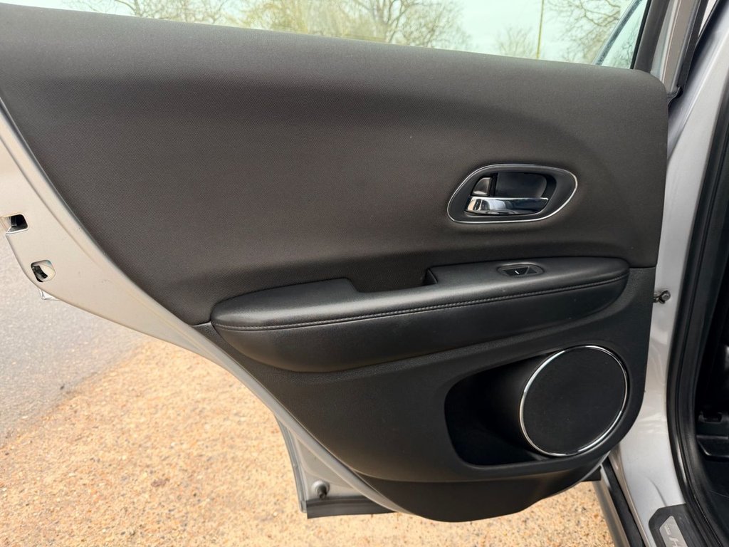 USED 2018 68 HONDA HR-V 1.6 i-DTEC SE SUV 5dr Diesel Manual Euro 6 (s/s) (120 ps) R.F Sensors|Cruise|Mobile Connection|