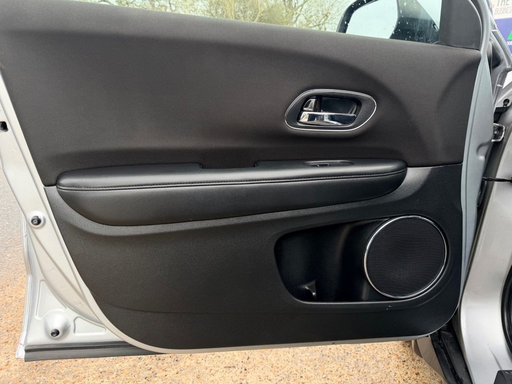 USED 2018 68 HONDA HR-V 1.6 i-DTEC SE SUV 5dr Diesel Manual Euro 6 (s/s) (120 ps) R.F Sensors|Cruise|Mobile Connection|