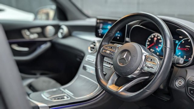 2019 MERCEDES-BENZ GLC 2019 2.0 GLC300d AMG Line (Premium Plus) SUV 5dr Diesel G-Tronic+ 4MATIC Euro 6 (s/s) (245 ps) - Photo 2