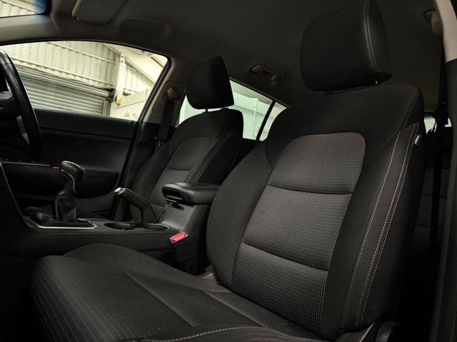 2021 Kia Sportage 1.6L 2 5dr - Photo 8