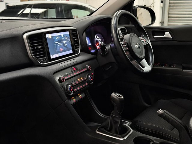 2021 Kia Sportage 1.6L 2 5dr - Photo 11