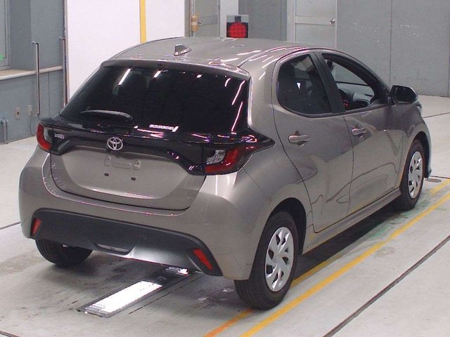 2024 TOYOTA YARIS 1.5 Automatic Hatchback Grey 5dr - Photo 3