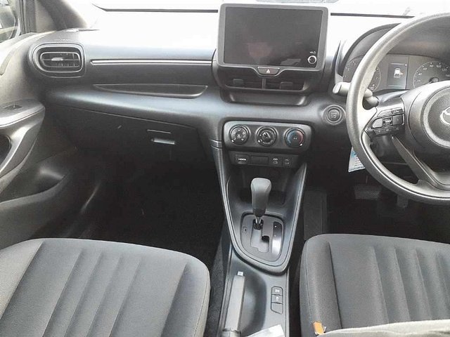 2024 TOYOTA YARIS 1.5 Automatic Hatchback Grey 5dr - Photo 9