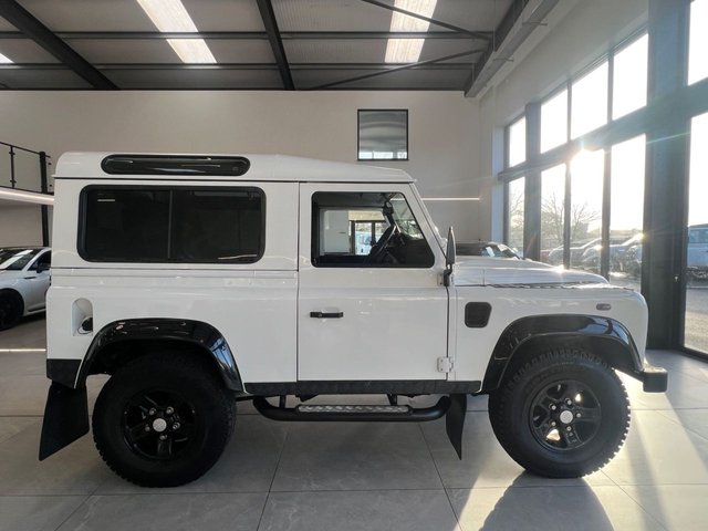 View our LAND ROVER DEFENDER