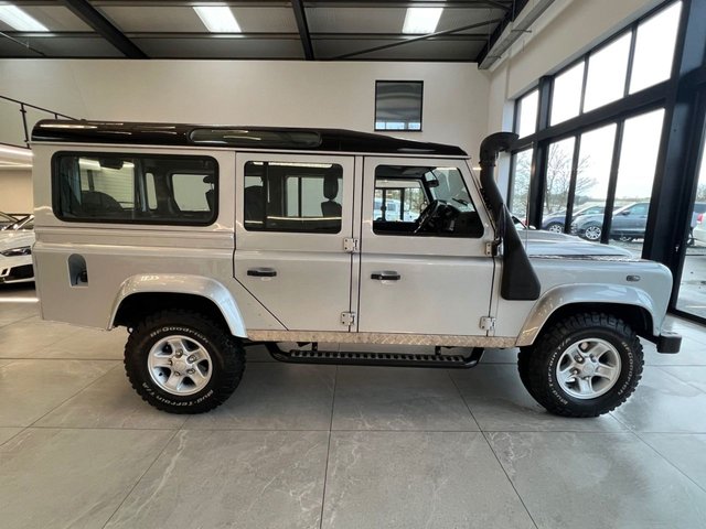 View our LAND ROVER DEFENDER
