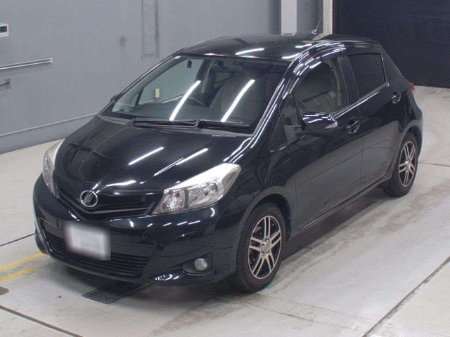 2012 TOYOTA VITZ 1.3 Automatic Petrol Hatchback Black 5dr - Photo 2