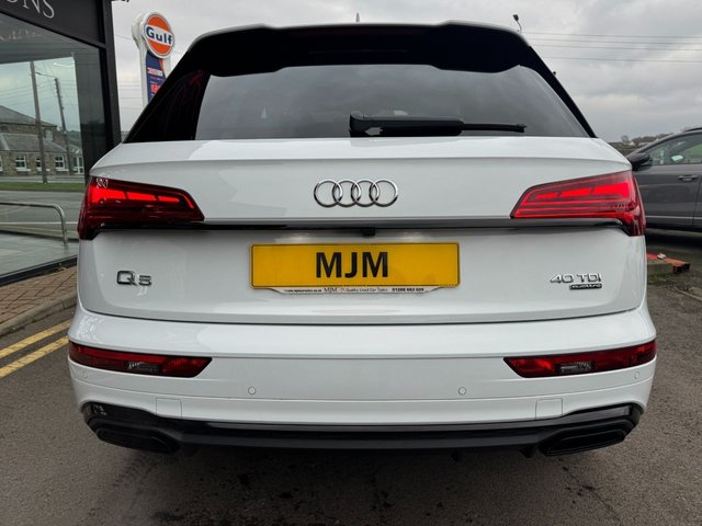2021 AUDI Q5 2021 2.0 TDI 40 Edition 1 SUV 5dr Diesel S Tronic quattro Euro 6 (s/s) (204 ps) * HUGE SPEC LIST * REAR CAMERA * POWERED TAILGATE * 21" ALLOY WHEELS * HEATED NAPPA LEATHER * APPLE CARPLAY * VIRTUAL COCKPIT * LED LIGHTS * PRIVACY GLASS * ROOF RAILS * 3-ZONE CLIMATE CONTROL * GLACIER WHITE * AUDI DRIVE SELECT * 4-WAY LUMBAR SEATS * 10.1" DISPLAY * MULTI-FUNCTIONAL STEERING WHEEL * CRUISE CONTROL * KEYLESS START * SAT NAV * DAB * STUNNING THROUGHOUT * - Photo 8