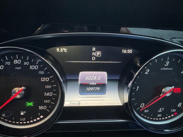 2017 Mercedes-Benz E-CLASS - Photo 4