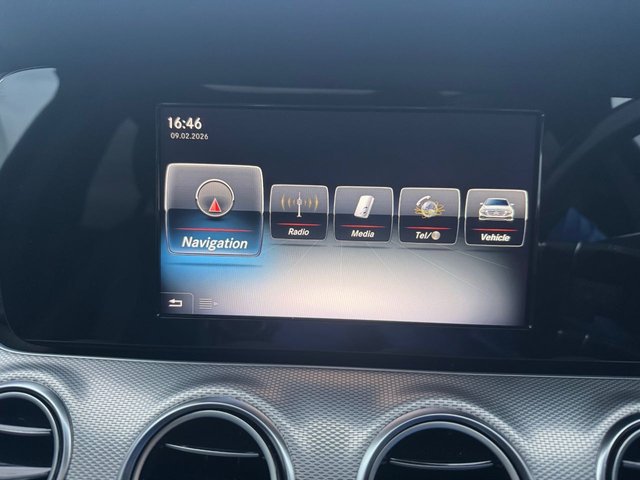 2017 Mercedes-Benz E-CLASS - Photo 10