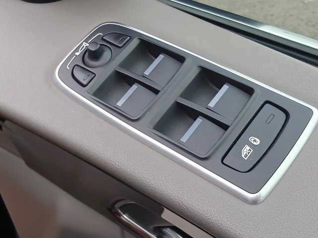 2018 JAGUAR F-PACE - Photo 12