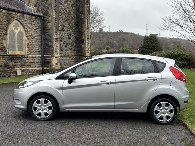 2010 Ford Fiesta 1.3L Edge 5dr - Photo 7