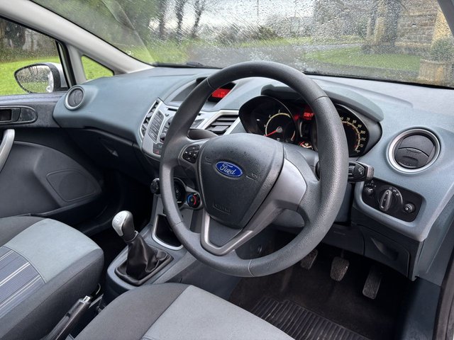 2010 Ford Fiesta 1.3L Edge 5dr - Photo 10