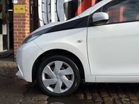 USED 2014 64 TOYOTA AYGO 1.0 VVT-i x-play Hatchback 5dr Petrol Manual Euro 5 Euro 5 (68 ps) NEW 12 MONTH MOT,GREAT HISTORY