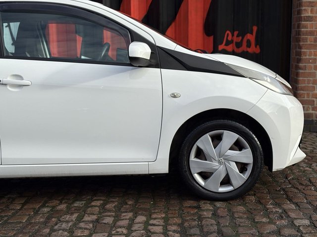 2014 TOYOTA AYGO - Photo 11