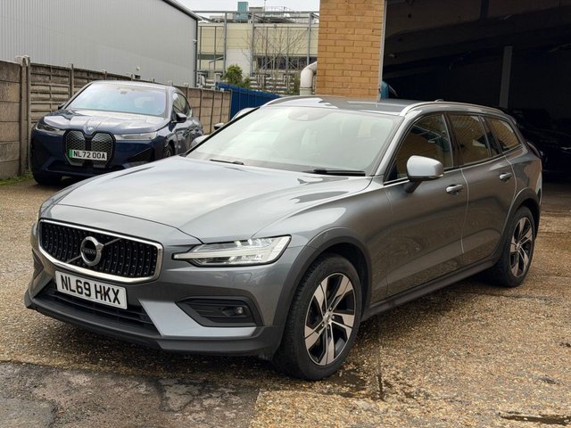 2019 Volvo V60 Cross Country 2L Plus 5dr - Photo 4