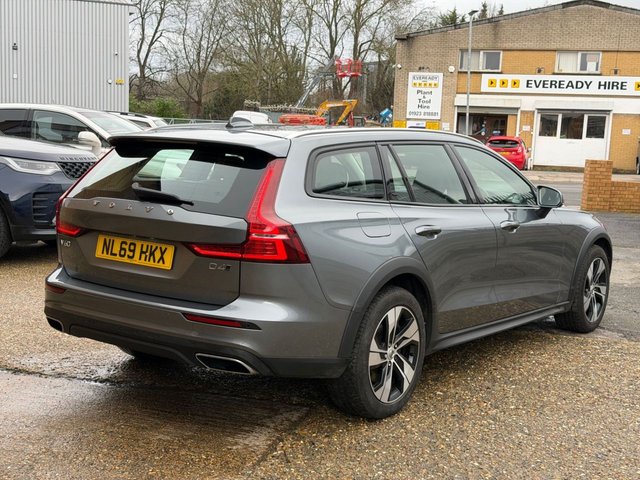 2019 Volvo V60 Cross Country 2L Plus 5dr - Photo 10