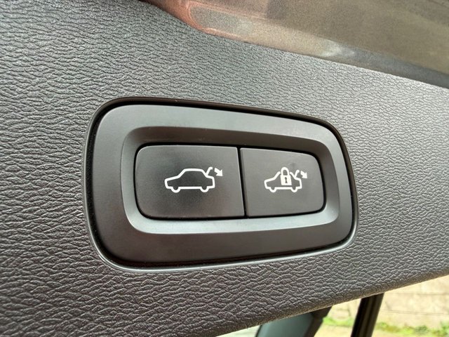 2019 Volvo V60 Cross Country 2L Plus 5dr - Photo 9