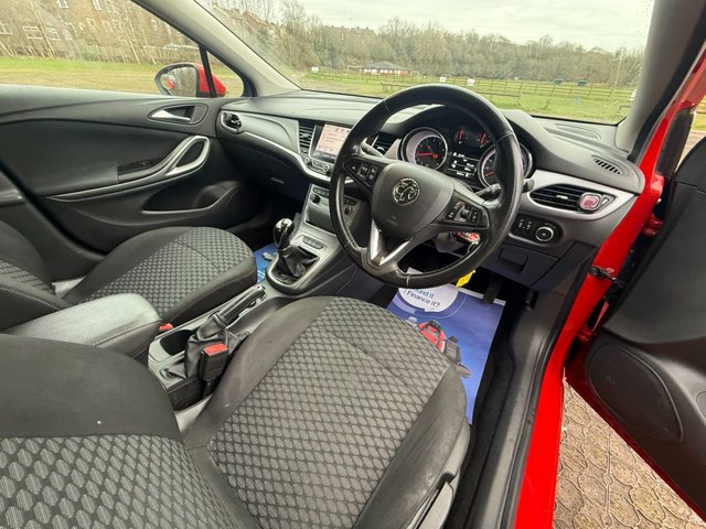 2017 VAUXHALL ASTRA - Photo 9