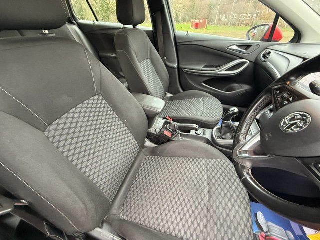 2017 VAUXHALL ASTRA - Photo 10