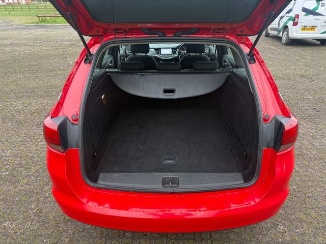 2017 VAUXHALL ASTRA - Photo 7