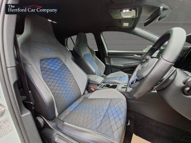 2021 Volkswagen Golf 2L R 5dr - Photo 11