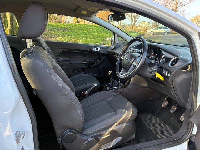 2013 FORD FIESTA 1.25 Zetec Hatchback 3dr Petrol Manual Euro 5 (82 ps) - Photo 3