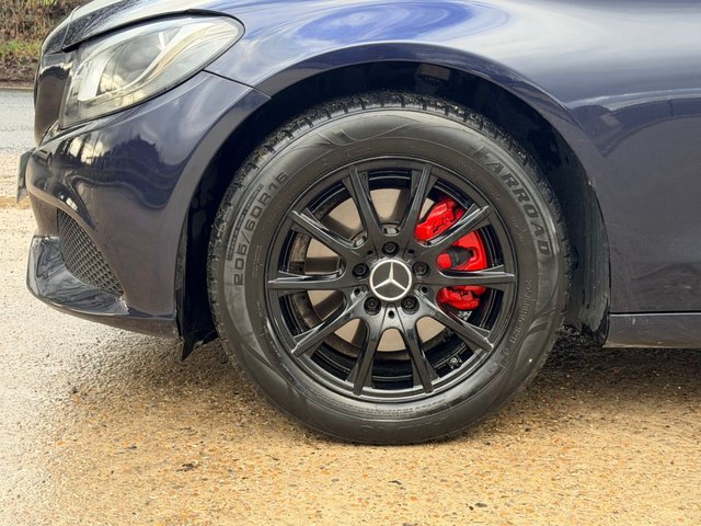 2017 Mercedes-Benz C-Class 2L Se 4dr - Photo 4