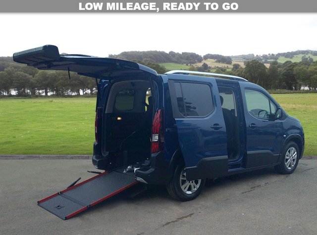 View our Peugeot Rifter 1.5 BlueHDi Allure Standard MPV 5dr Diesel Manual Euro 6 (s/s) (100 ps)