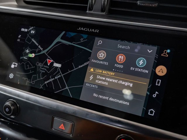 2022 Jaguar I-Pace - Photo 8