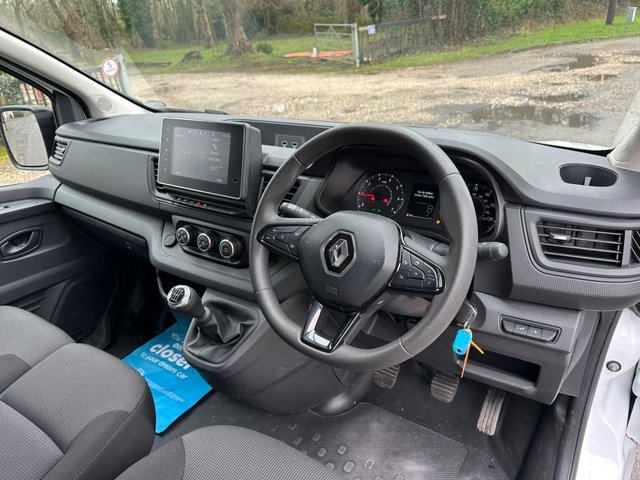 2023 RENAULT TRAFIC - Photo 11