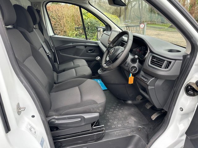 2023 RENAULT TRAFIC - Photo 12