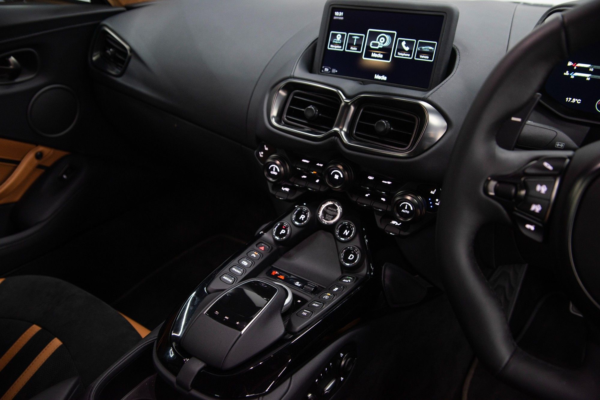 USED 2022 V ASTON MARTIN VANTAGE 4.0 V8 Coupe  