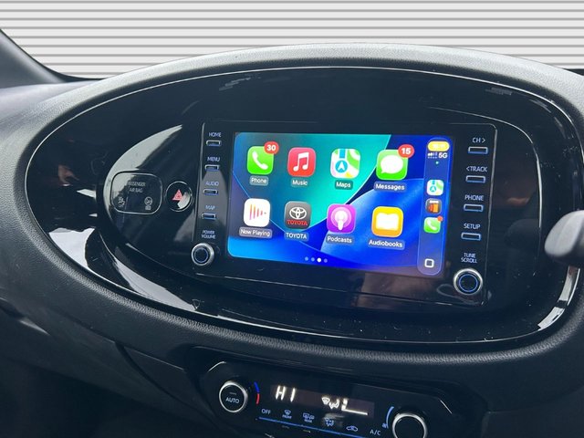 2022 TOYOTA AYGO X - Photo 8