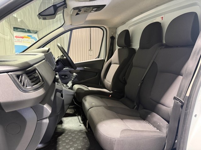 2023 NISSAN PRIMASTAR - Photo 6