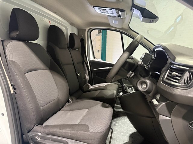 2023 NISSAN PRIMASTAR - Photo 5