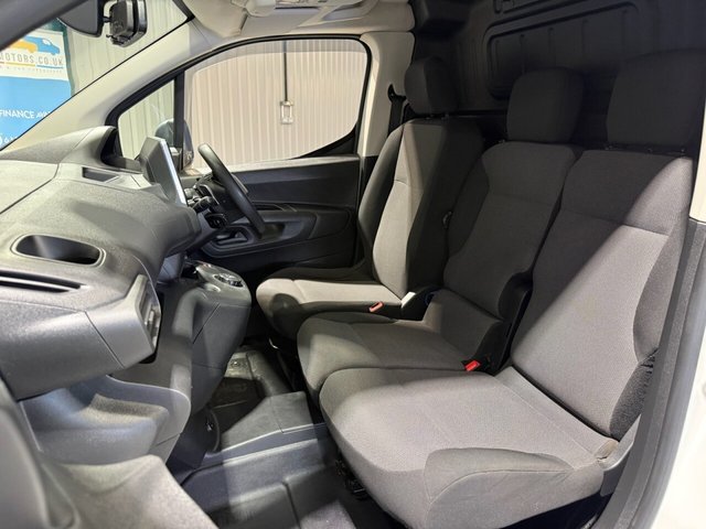 2019 PEUGEOT PARTNER - Photo 9