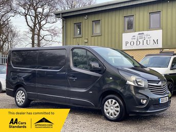 2015 VAUXHALL VIVARO