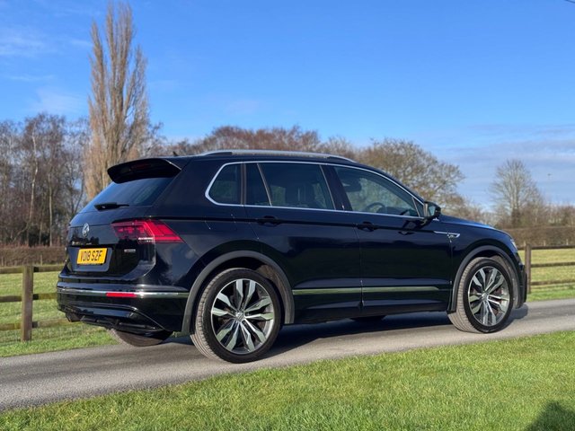 2018 Volkswagen Tiguan 2L R-Line 5dr - Photo 4