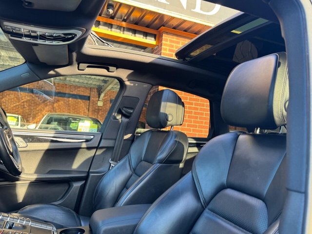 2017 PORSCHE MACAN 2017 3.0 TD V6 S PDK 4WD Euro 6 (s/s) 5dr - Photo 9