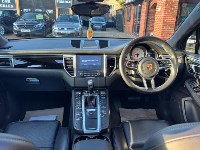 2017 PORSCHE MACAN 2017 3.0 TD V6 S PDK 4WD Euro 6 (s/s) 5dr - Photo 12