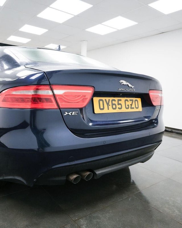 2015 JAGUAR XE 2.0d Portfolio Auto Euro 6 (s/s) 4dr - Photo 6