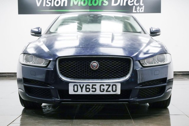 2015 JAGUAR XE 2.0d Portfolio Auto Euro 6 (s/s) 4dr - Photo 3