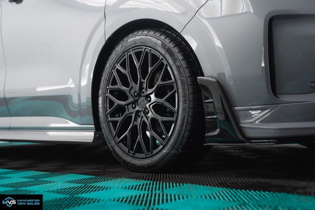 2026 Volkswagen Transporter - Photo 2