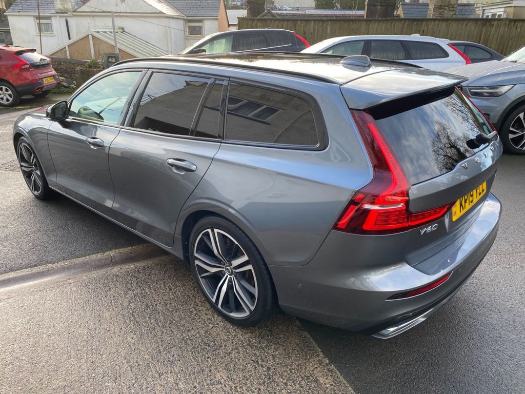USED 2019 19 VOLVO V60 2.0 D4 R-Design Pro Estate 5dr Diesel Auto Euro 6 (s/s) (190 ps) HEATED SEATES, NAVIGATION, DAB