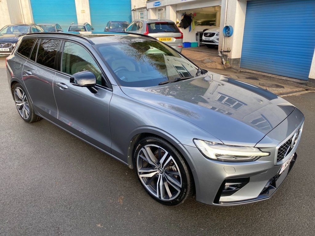 USED 2019 19 VOLVO V60 2.0 D4 R-Design Pro Estate 5dr Diesel Auto Euro 6 (s/s) (190 ps) HEATED SEATES, NAVIGATION, DAB